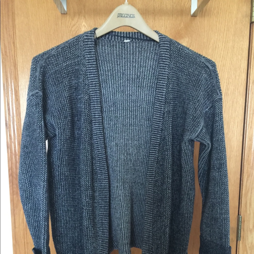 Lululemon Vestigan size Medium